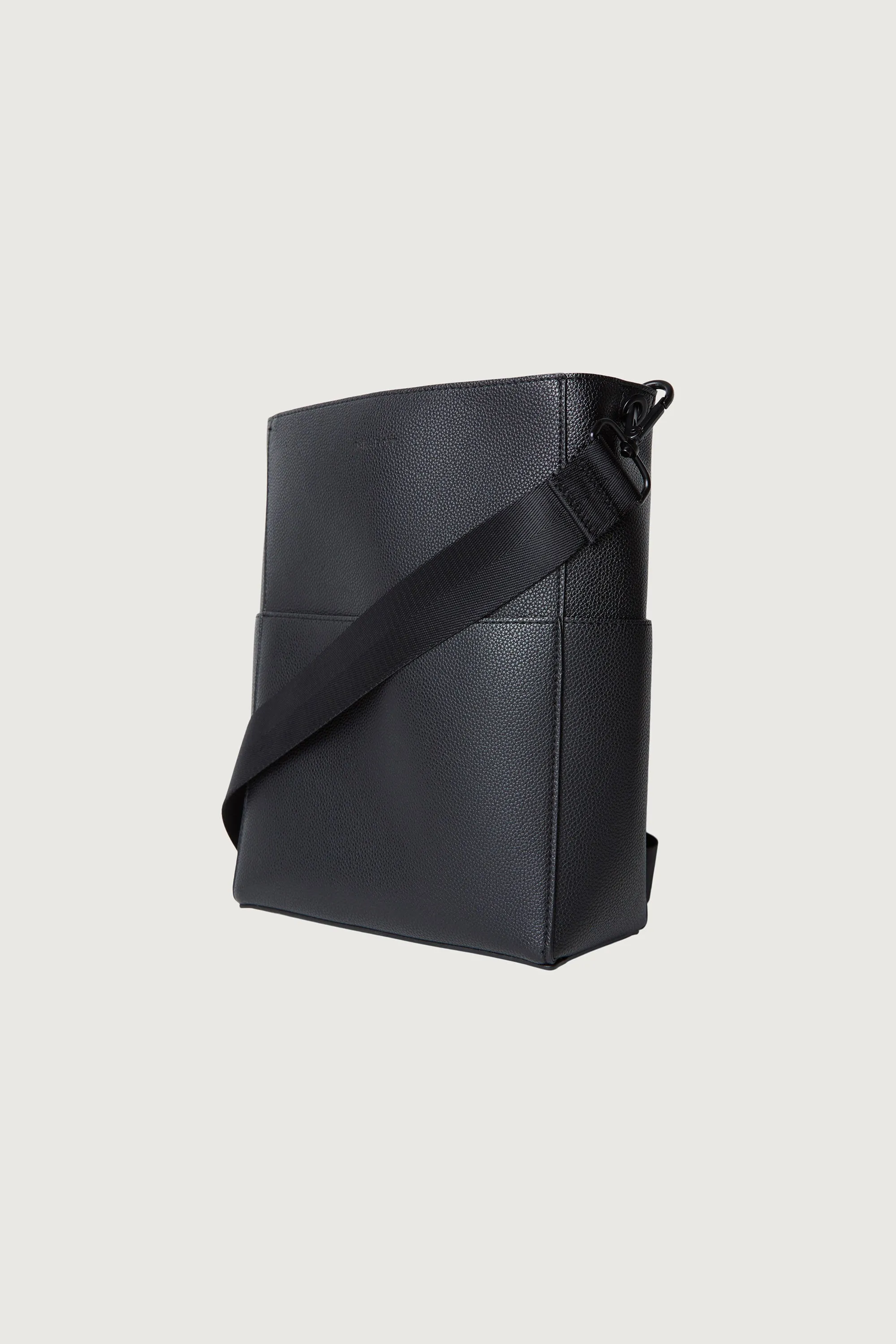 BOXY TOTE