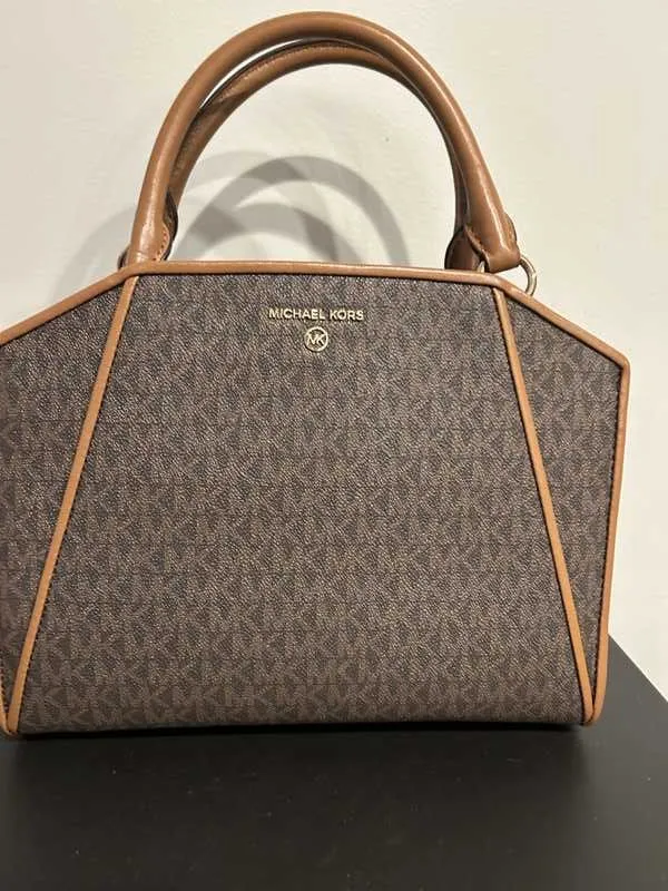 Cleo Medium Logo Satchel