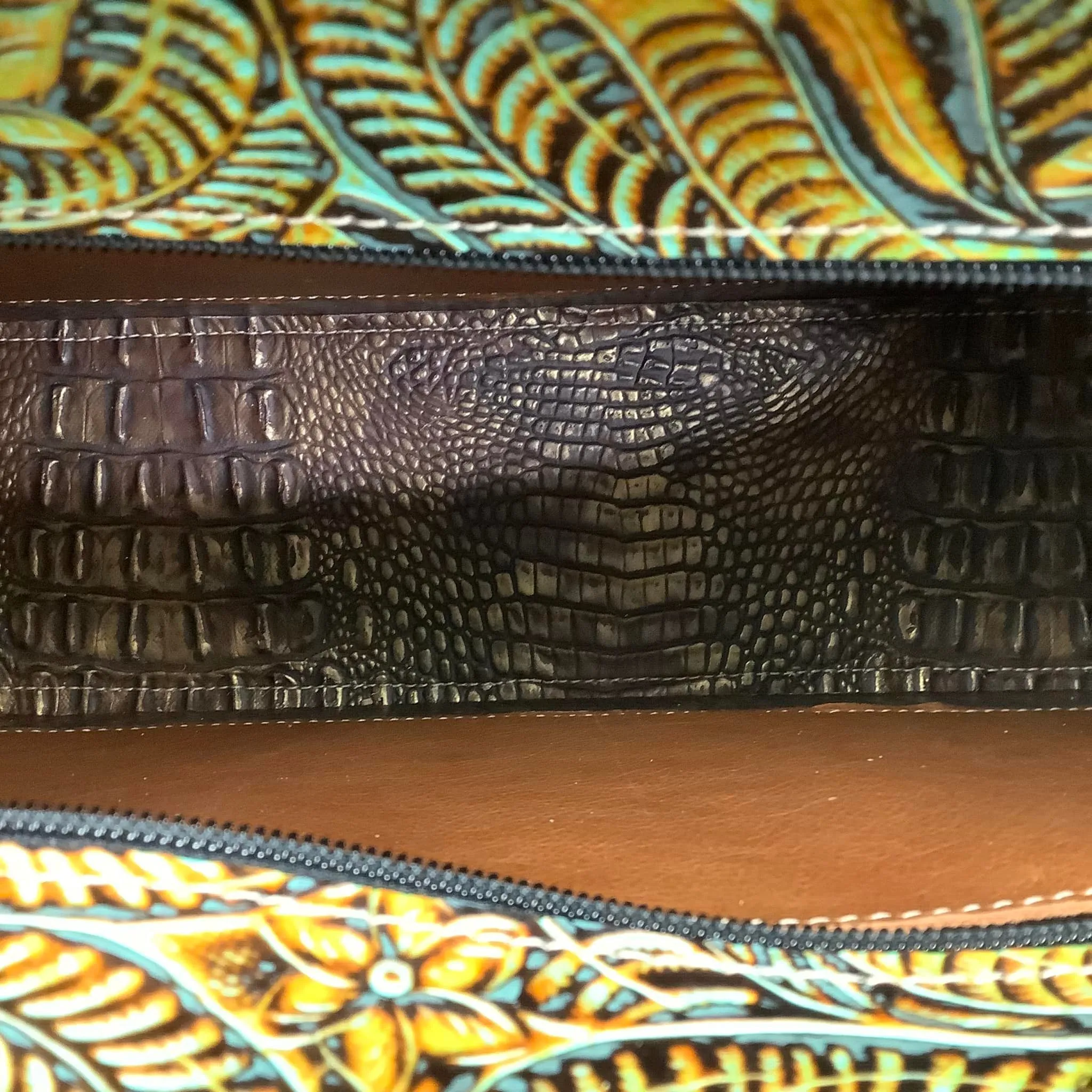 Get Outta Town Hybrid Tote - #39142