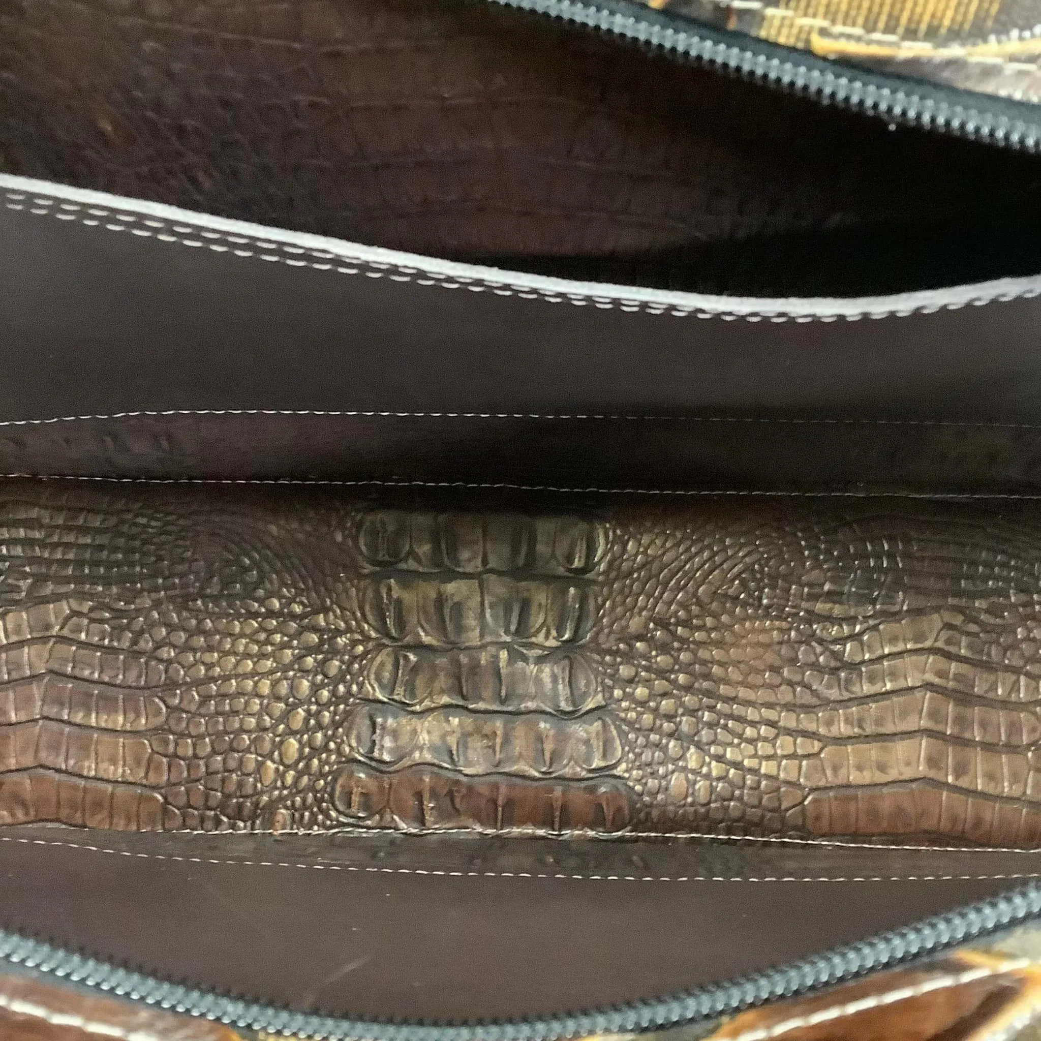 Get Outta Town Hybrid Tote #39330