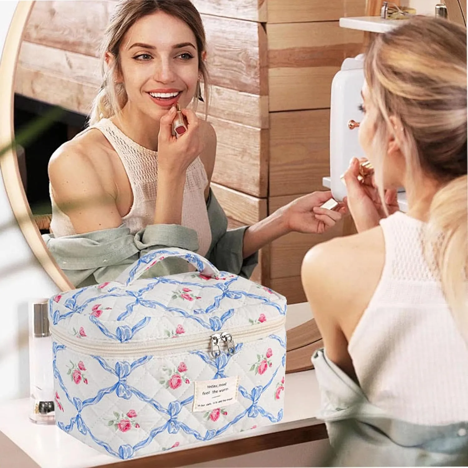 Quilted Makeup Bag Large Capacity Cute Cosmetic Bags for Women Floral Coquette Aesthetic Travel Toiletry Make Up Organizer Bag