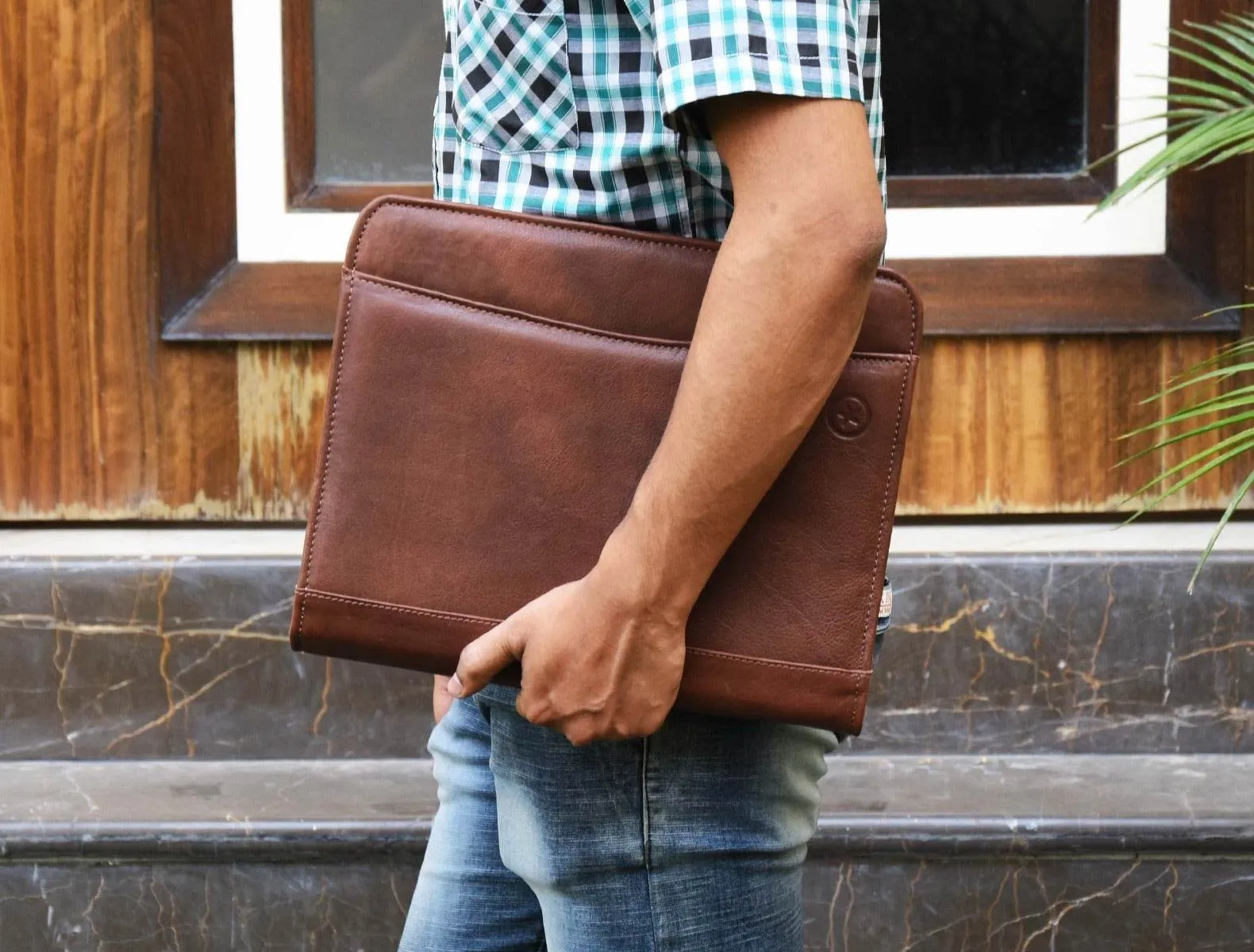Vittoria Leather Organizer - Chestnut